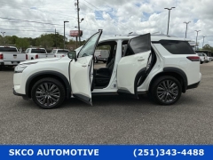 Used 2023  Nissan Pathfinder SL 4WD at SKCO Automotive near Mobile&comma; AL