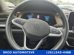 Used 2025  Volkswagen Atlas 2&period;0T SE w&sol;Technology FWD at SKCO Automotive near Mobile&comma; AL