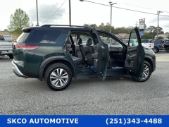 Used 2022  Nissan Pathfinder SL 4WD at SKCO Automotive near Mobile&comma; AL