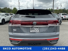 Used 2025  Volkswagen Atlas Cross Sport 2&period;0T SE w&sol;Technology 4MOTION at SKCO Automotive near Mobile&comma; AL