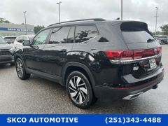 Used 2025  Volkswagen Atlas 2&period;0T SE w&sol;Technology FWD at SKCO Automotive near Mobile&comma; AL