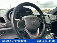 Used 2020  Jeep Grand Cherokee 4d SUV 2WD Laredo Altitude at SKCO Automotive near Mobile, AL