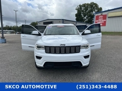 Used 2020  Jeep Grand Cherokee 4d SUV 2WD Laredo Altitude at SKCO Automotive near Mobile, AL