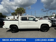 Used 2022  Nissan Frontier Crew Cab 4x4 SV Auto at SKCO Automotive near Mobile&comma; AL