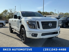 Used 2018  Nissan Titan XD 4WD Crew Cab SL Diesel at SKCO Automotive near Mobile&comma; AL