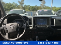 Used 2022  Nissan Frontier Crew Cab 4x4 SV Auto at SKCO Automotive near Mobile&comma; AL