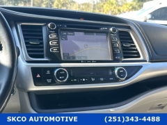 Used 2018  Toyota Highlander 4d SUV AWD XLE at SKCO Automotive near Mobile&comma; AL