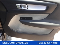 Used 2020  Volvo XC40 4d SUV AWD T5 Momentum at SKCO Automotive near Mobile&comma; AL