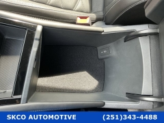 Used 2025  Volkswagen Atlas 2&period;0T SE w&sol;Technology 4MOTION at SKCO Automotive near Mobile&comma; AL