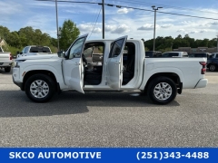 Used 2024  Nissan Frontier Crew Cab 4x2 SV at SKCO Automotive near Mobile&comma; AL