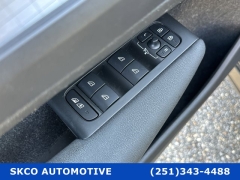 Used 2020 Volvo XC40 4d SUV AWD T5 Momentum at SKCO Automotive near Mobile, AL