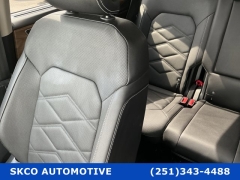 Used 2025  Volkswagen Atlas 2&period;0T SE w&sol;Technology 4MOTION at SKCO Automotive near Mobile&comma; AL