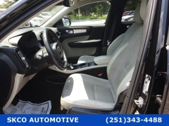 Used 2020  Volvo XC40 4d SUV AWD T5 Momentum at SKCO Automotive near Mobile&comma; AL