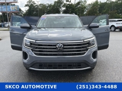 Used 2025  Volkswagen Atlas 2&period;0T SE w&sol;Technology 4MOTION at SKCO Automotive near Mobile&comma; AL