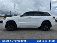 Used 2020  Jeep Grand Cherokee 4d SUV 2WD Laredo Altitude at SKCO Automotive near Mobile, AL