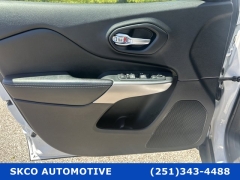 Used 2020 Jeep Cherokee 4d SUV FWD Latitude Plus 2.4L at SKCO Automotive near Mobile, AL