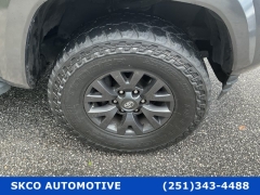 Used 2022  Toyota Tacoma 2WD SR5 Double Cab 5ft Bed V6 AT at SKCO Automotive near Mobile&comma; AL