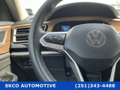 Used 2025  Volkswagen Atlas 2&period;0T SE w&sol;Technology 4MOTION at SKCO Automotive near Mobile&comma; AL