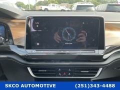 Used 2025  Volkswagen Atlas 2&period;0T SE w&sol;Technology 4MOTION at SKCO Automotive near Mobile&comma; AL