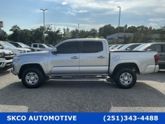 Used 2022  Toyota Tacoma 2WD SR5 Double Cab 5ft Bed I4 AT at SKCO Automotive near Mobile&comma; AL