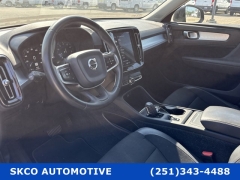 Used 2020 Volvo XC40 4d SUV AWD T5 Momentum at SKCO Automotive near Mobile, AL