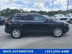 Used 2018  Jeep Cherokee 4d SUV 4WD Latitude Plus I4 at SKCO Automotive near Mobile&comma; AL