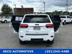 Used 2020  Jeep Grand Cherokee 4d SUV 2WD Laredo Altitude at SKCO Automotive near Mobile, AL