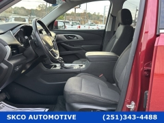 Used 2021  Chevrolet Traverse FWD 4dr LT Cloth w&sol;1LT at SKCO Automotive near Mobile&comma; AL