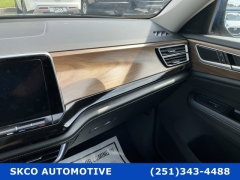 Used 2025  Volkswagen Atlas 2&period;0T SE w&sol;Technology 4MOTION at SKCO Automotive near Mobile&comma; AL