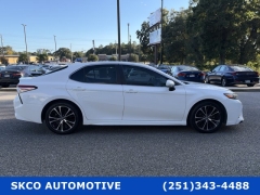 Used 2018  Toyota Camry 4d Sedan SE at SKCO Automotive near Mobile&comma; AL