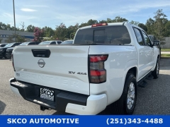 Used 2024  Nissan Frontier Crew Cab 4x4 SV at SKCO Automotive near Mobile&comma; AL