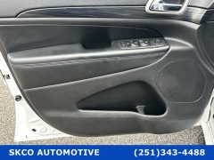Used 2020  Jeep Grand Cherokee 4d SUV 2WD Laredo Altitude at SKCO Automotive near Mobile&comma; AL