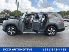 Used 2025  Volkswagen Atlas 2&period;0T SE w&sol;Technology 4MOTION at SKCO Automotive near Mobile&comma; AL