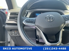 Used 2025  Volkswagen Atlas Cross Sport 2&period;0T SE w&sol;Technology 4MOTION at SKCO Automotive near Mobile&comma; AL