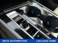 Used 2025  Volkswagen Atlas 2&period;0T SE w&sol;Technology 4MOTION at SKCO Automotive near Mobile&comma; AL