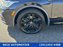 Used 2022  Volkswagen Tiguan 2&period;0T SE R-Line Black FWD at SKCO Automotive near Mobile&comma; AL