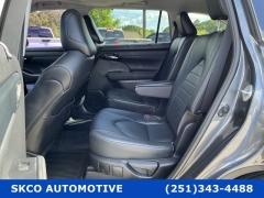 Used 2021  Toyota Highlander XLE FWD at SKCO Automotive near Mobile&comma; AL