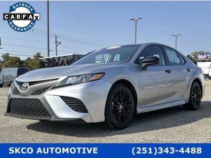 2020 Toyota Camry SE Nightshade's photo