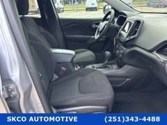 Used 2021 Jeep Cherokee Latitude FWD at SKCO Automotive near Mobile, AL