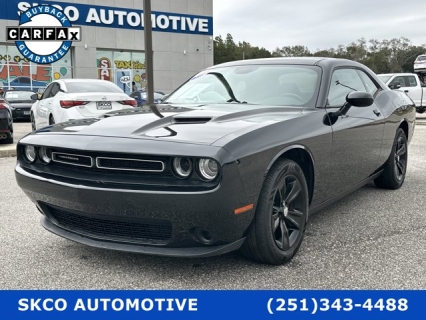 2019 Dodge Challenger SXT's photo