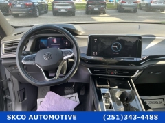 Used 2025  Volkswagen Atlas Cross Sport 2&period;0T SE w&sol;Technology 4MOTION at SKCO Automotive near Mobile&comma; AL