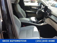 Used 2020  Volvo XC40 4d SUV AWD T5 Momentum at SKCO Automotive near Mobile&comma; AL
