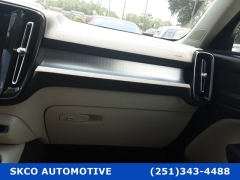 Used 2020  Volvo XC40 4d SUV AWD T5 Momentum at SKCO Automotive near Mobile&comma; AL