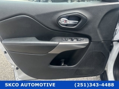 Used 2019 Jeep Cherokee 4d SUV FWD Latitude 2.4L at SKCO Automotive near Mobile, AL