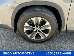 Used 2021  Toyota Highlander XLE FWD at SKCO Automotive near Mobile&comma; AL
