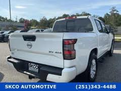 Used 2024  Nissan Frontier Crew Cab 4x4 SV at SKCO Automotive near Mobile&comma; AL