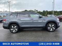 Used 2025  Volkswagen Atlas 2&period;0T SE w&sol;Technology 4MOTION at SKCO Automotive near Mobile&comma; AL
