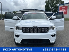 Used 2020  Jeep Grand Cherokee 4d SUV 2WD Laredo Altitude at SKCO Automotive near Mobile, AL
