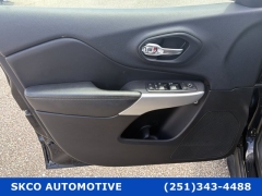 Used 2018  Jeep Cherokee 4d SUV 4WD Latitude Plus I4 at SKCO Automotive near Mobile&comma; AL