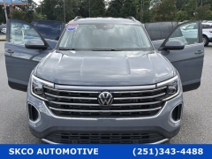 Used 2025  Volkswagen Atlas 2&period;0T SE w&sol;Technology 4MOTION at SKCO Automotive near Mobile&comma; AL